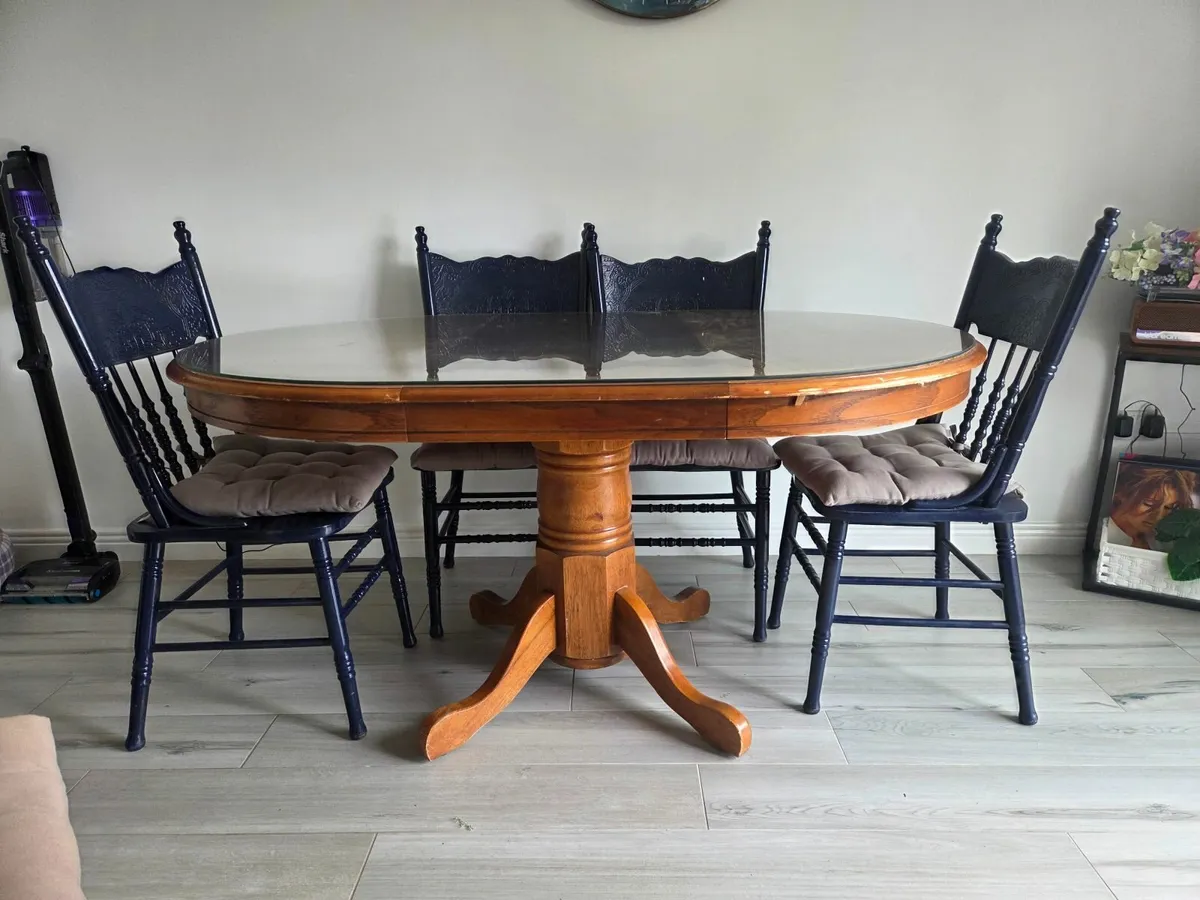 6 seater Mahogany Table - Image 1