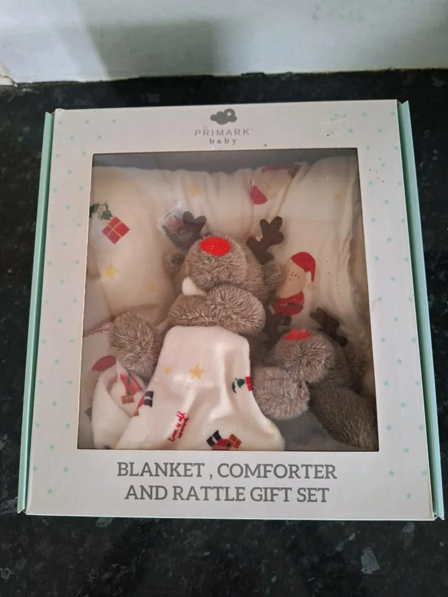 Christmas blanket, comforter and rattle gift set - Image 1