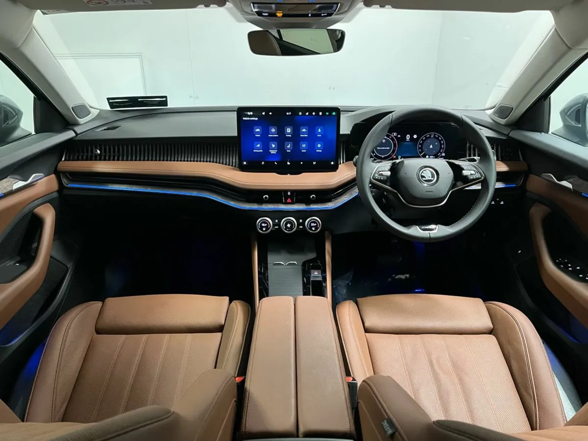 Skoda Superb L&K DSG 2.0TDI 150BHP - Reversing Cam - Image 4