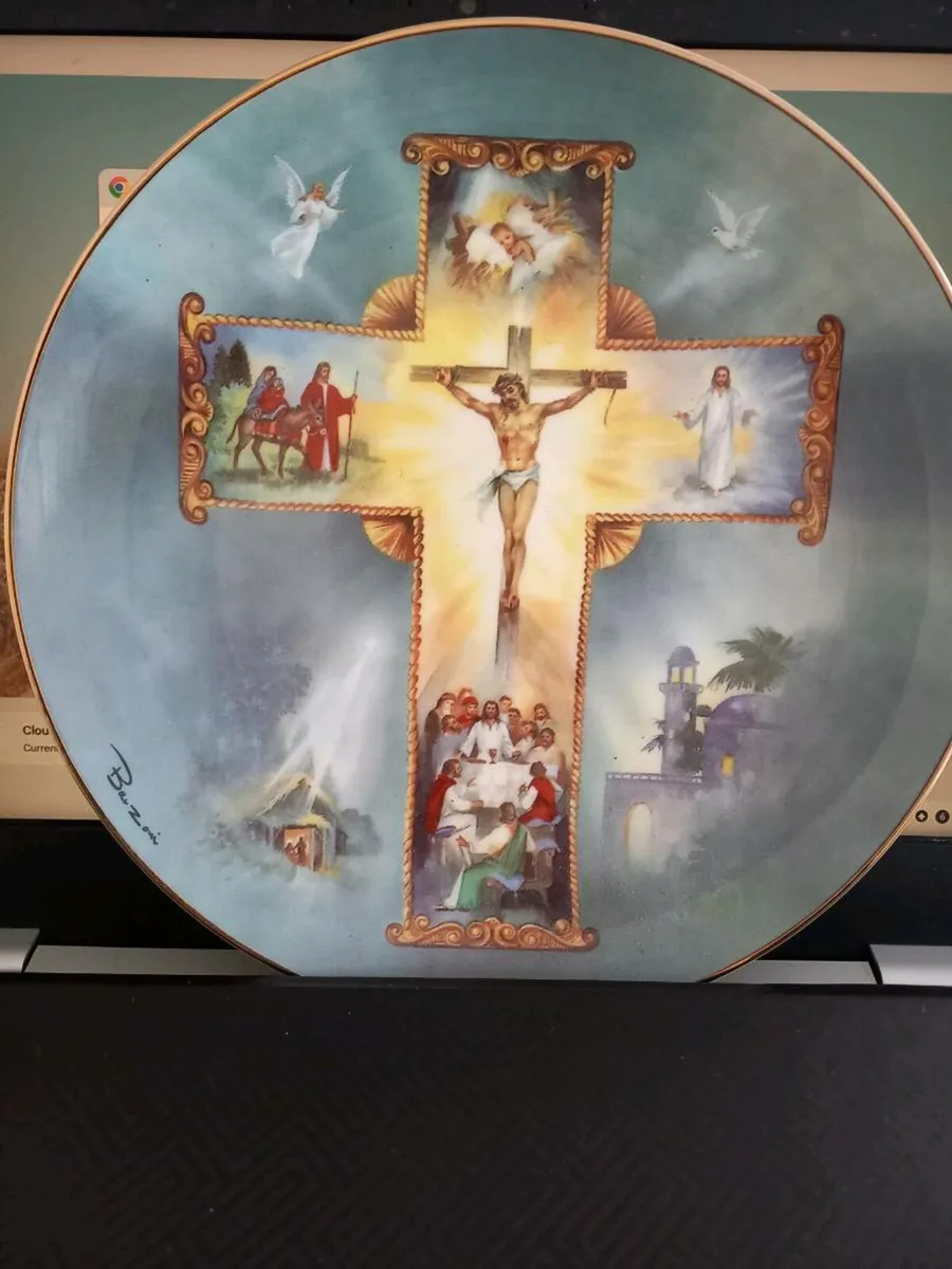 Religious  plates and coin - Image 4