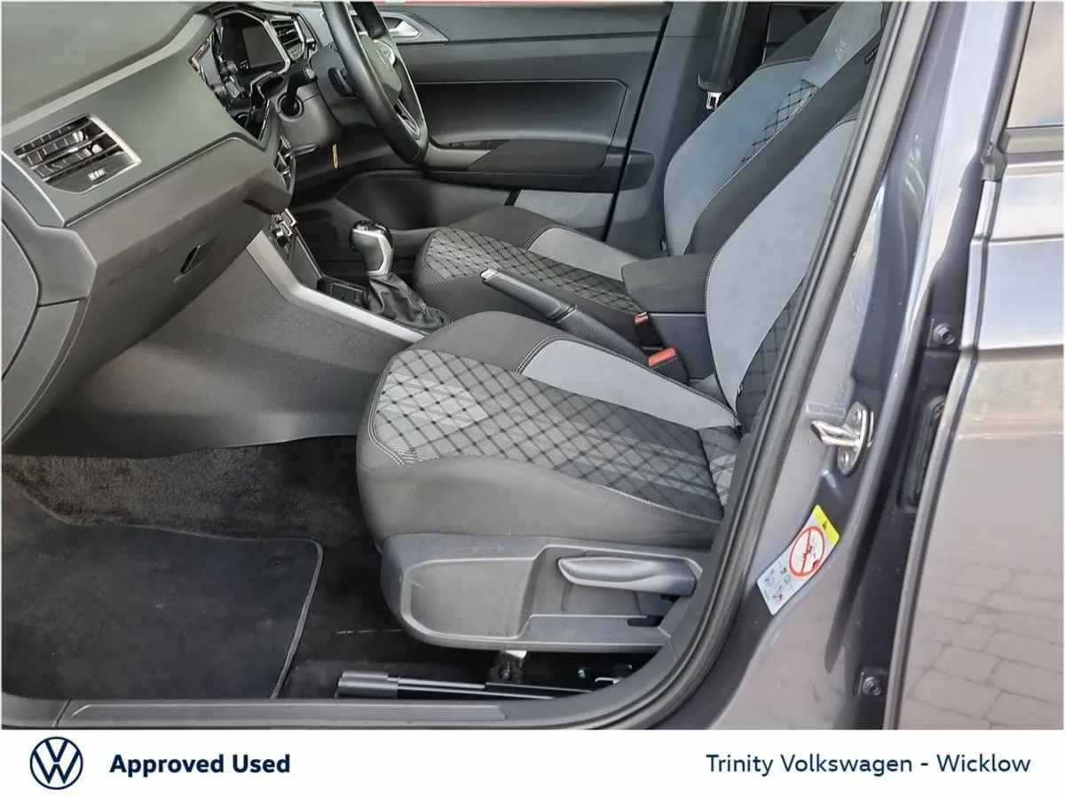 Volkswagen Polo ** R-LINE ** DSG AUTOMATIC ** 1.0 - Image 4