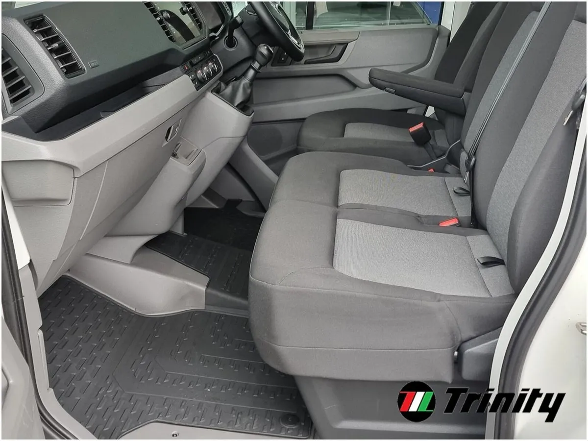 Volkswagen Crafter ** BEST VALUE ** COMMERCIAL VAN - Image 4