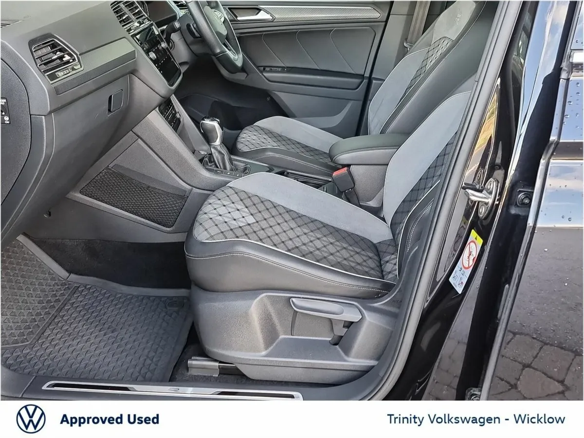 Volkswagen Tiguan ** R-LINE ** 2.0 TDI ** DSG AUTO - Image 4