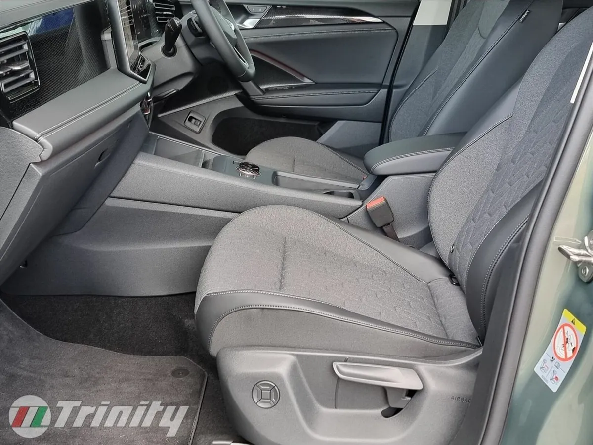 Volkswagen Tiguan ** AVAILABLE FOR 2026 ** EDITION - Image 4