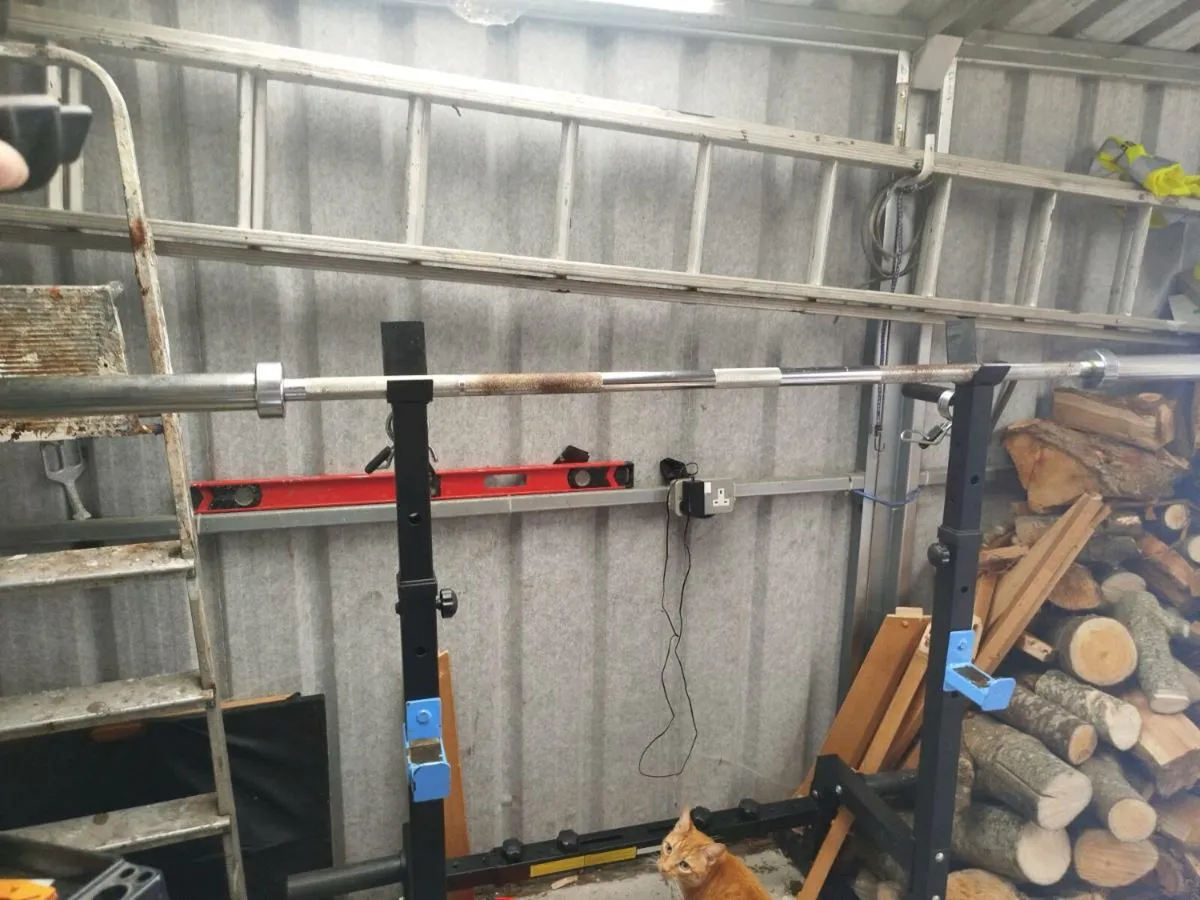 Home gym set-up, rack, bench, barbell and weights - Image 1