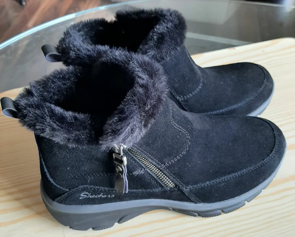 Ladies Sketcher Boots size 5 - Image 1