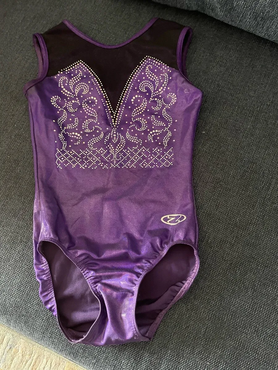 Gymnastics equipment and leotards - Image 3