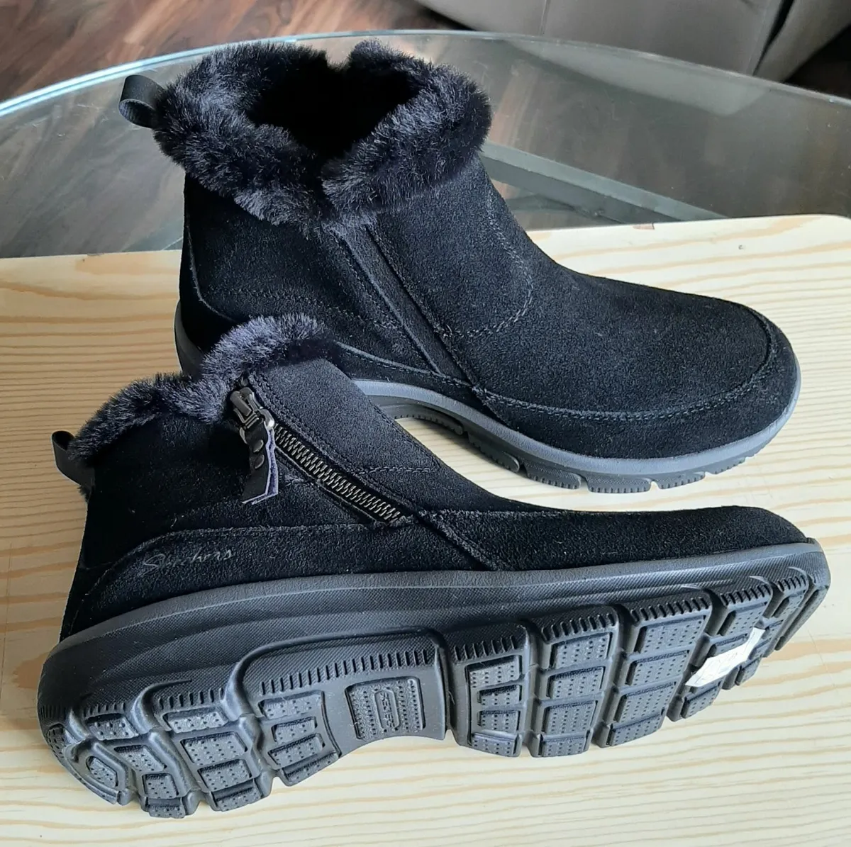 Ladies Sketcher Boots size 5 - Image 2