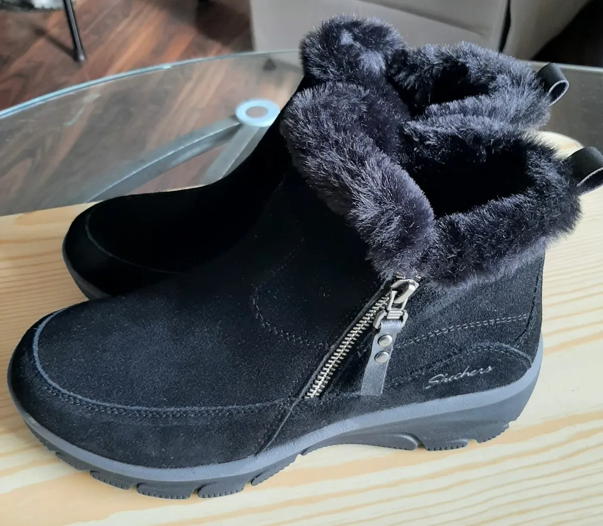 Ladies Sketcher Boots size 5 - Image 4