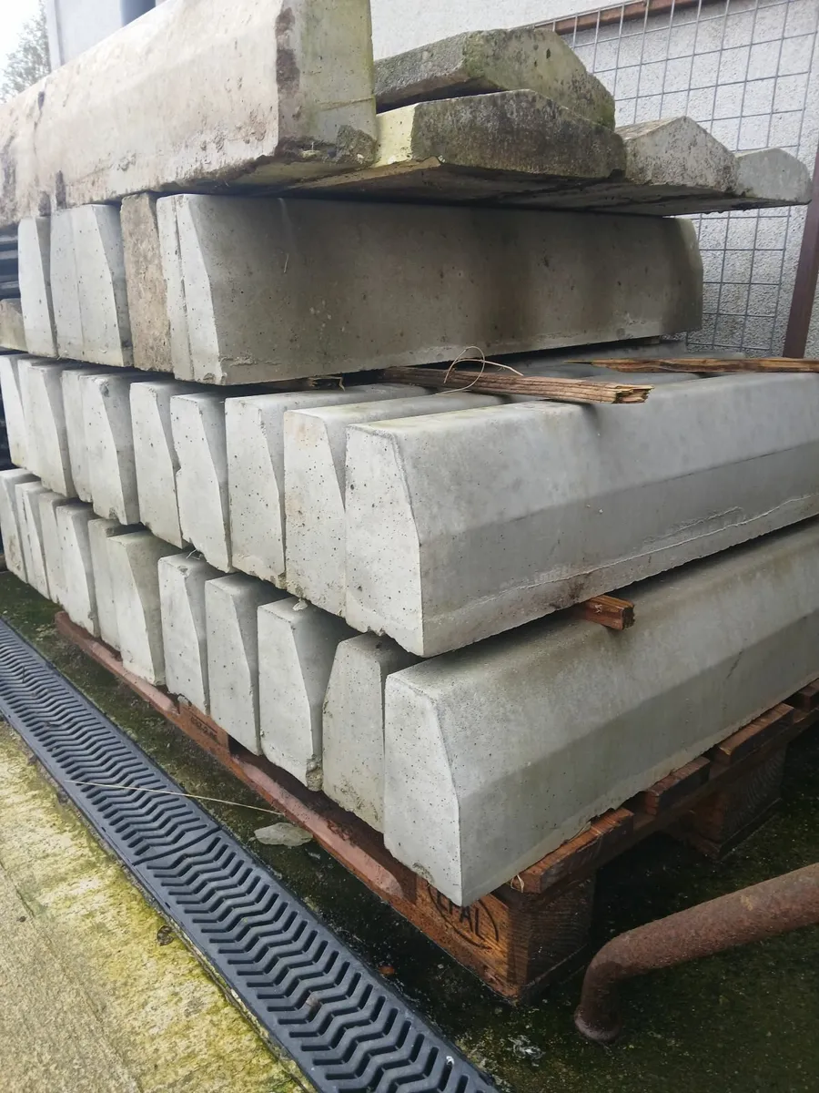 Standard 7"×4"×3ft kerbs - Image 1