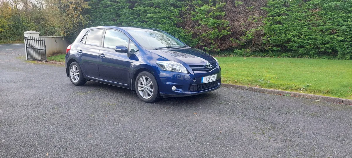 Toyota Auris 2011. *Petrol Sport* - Image 2