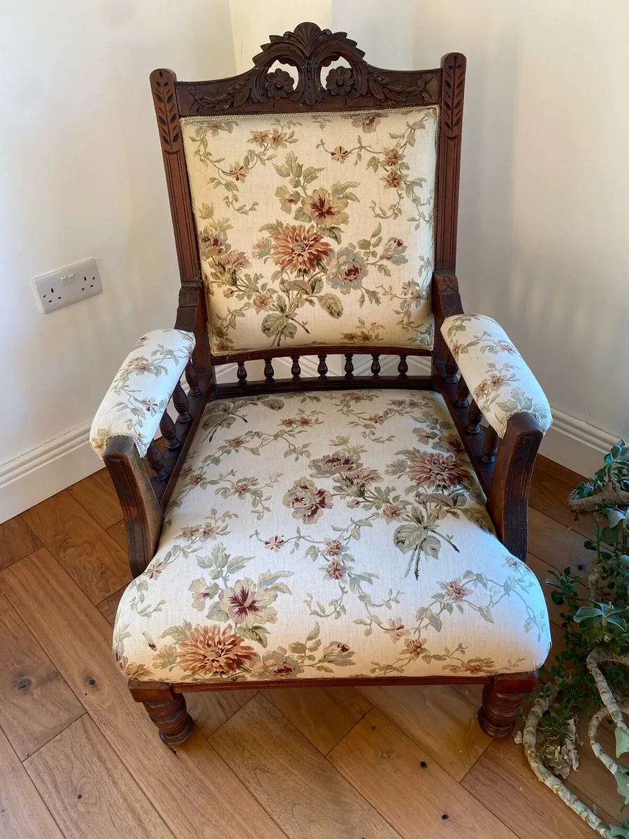 Beautiful upholstered chairs - Image 1