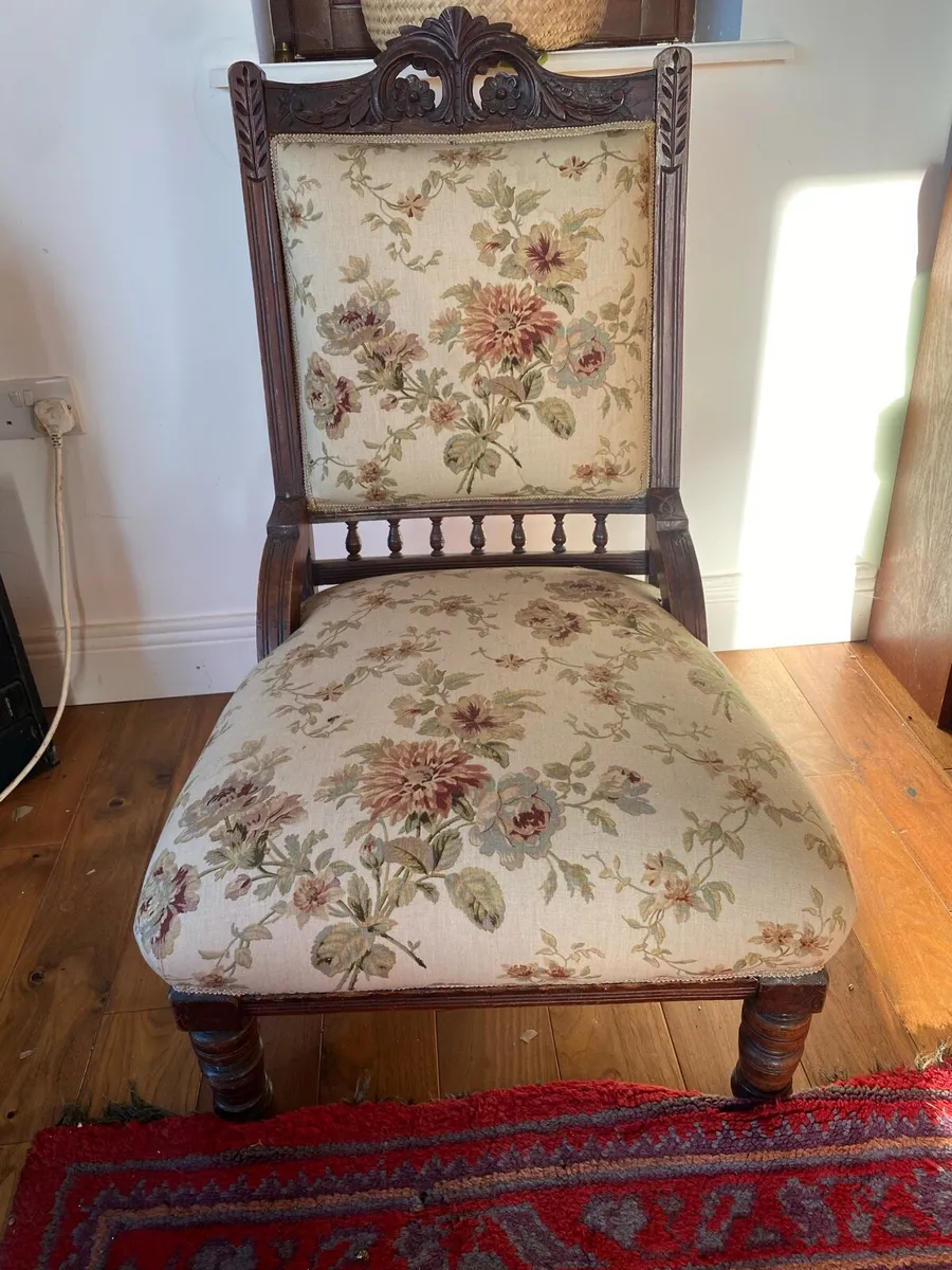 Beautiful upholstered chairs - Image 2