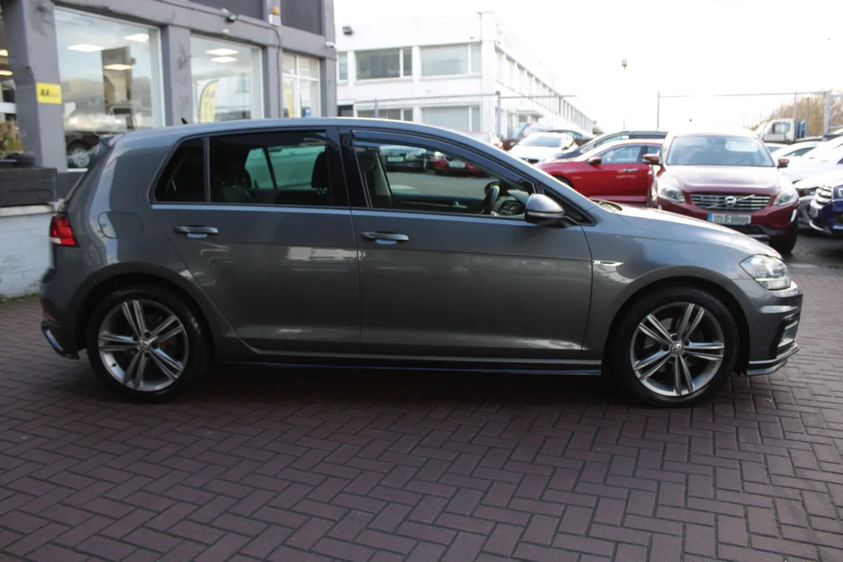 GOLF 1.6 TDI R-LINE PLUS 5DR HATCHBACK // IRISH CA - Image 3