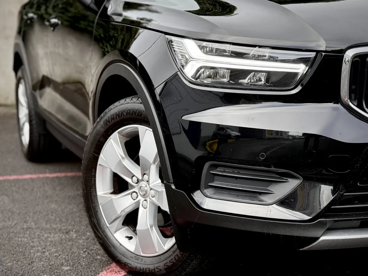 Volvo XC40, 2019, T3 MOMENTUM 5DR - Image 3