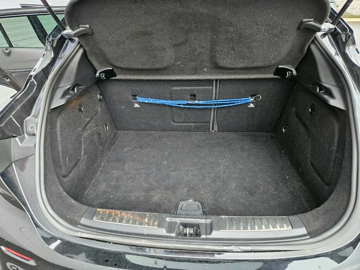 Infiniti Q30Sport - Image 3