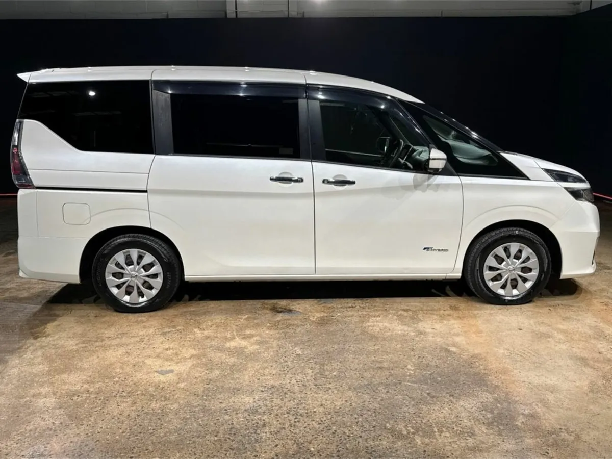 Nissan Serena 2.0 HYBRID X V SELECTION - AUTOMATIC - Image 3