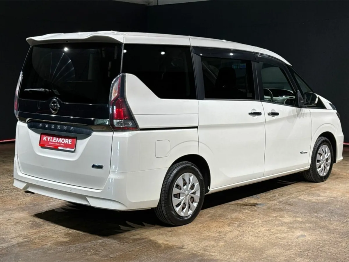 Nissan Serena 2.0 HYBRID X V SELECTION - AUTOMATIC - Image 4