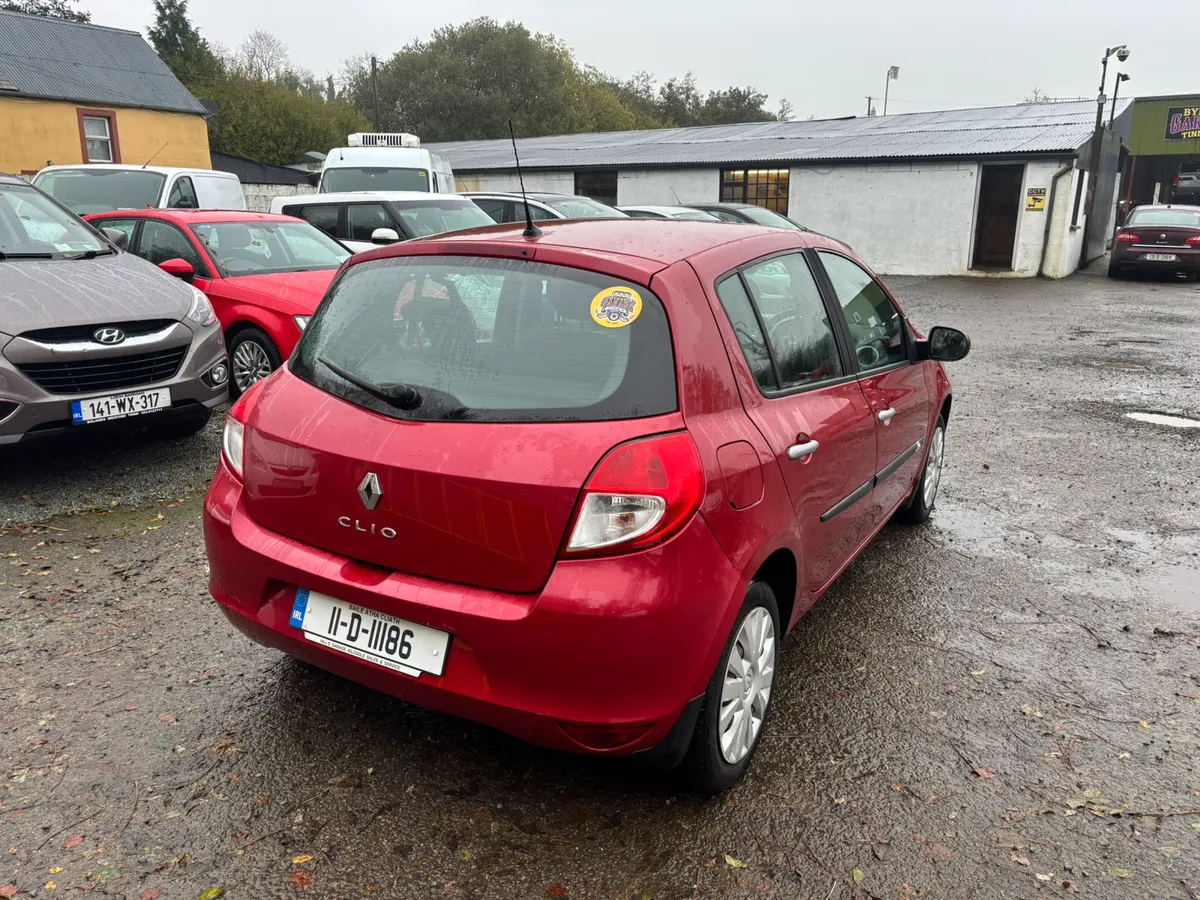 Lovely Renault Clio NCT Tax Warranty - Image 4