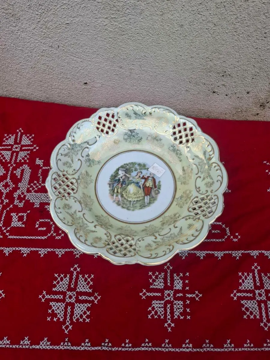 Yellow porcelain cake stand postage possible - Image 2