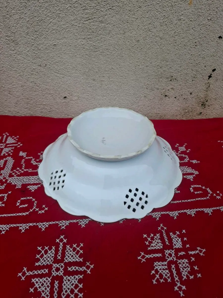 Yellow porcelain cake stand postage possible - Image 3