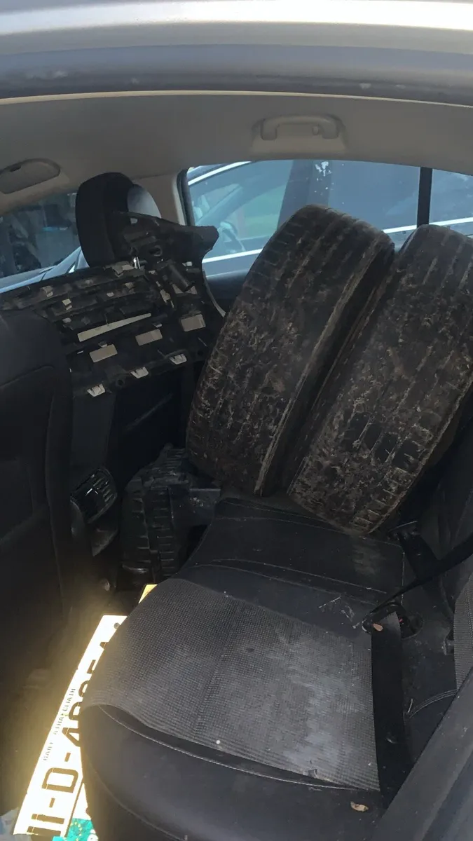 Insignia estate - Image 3