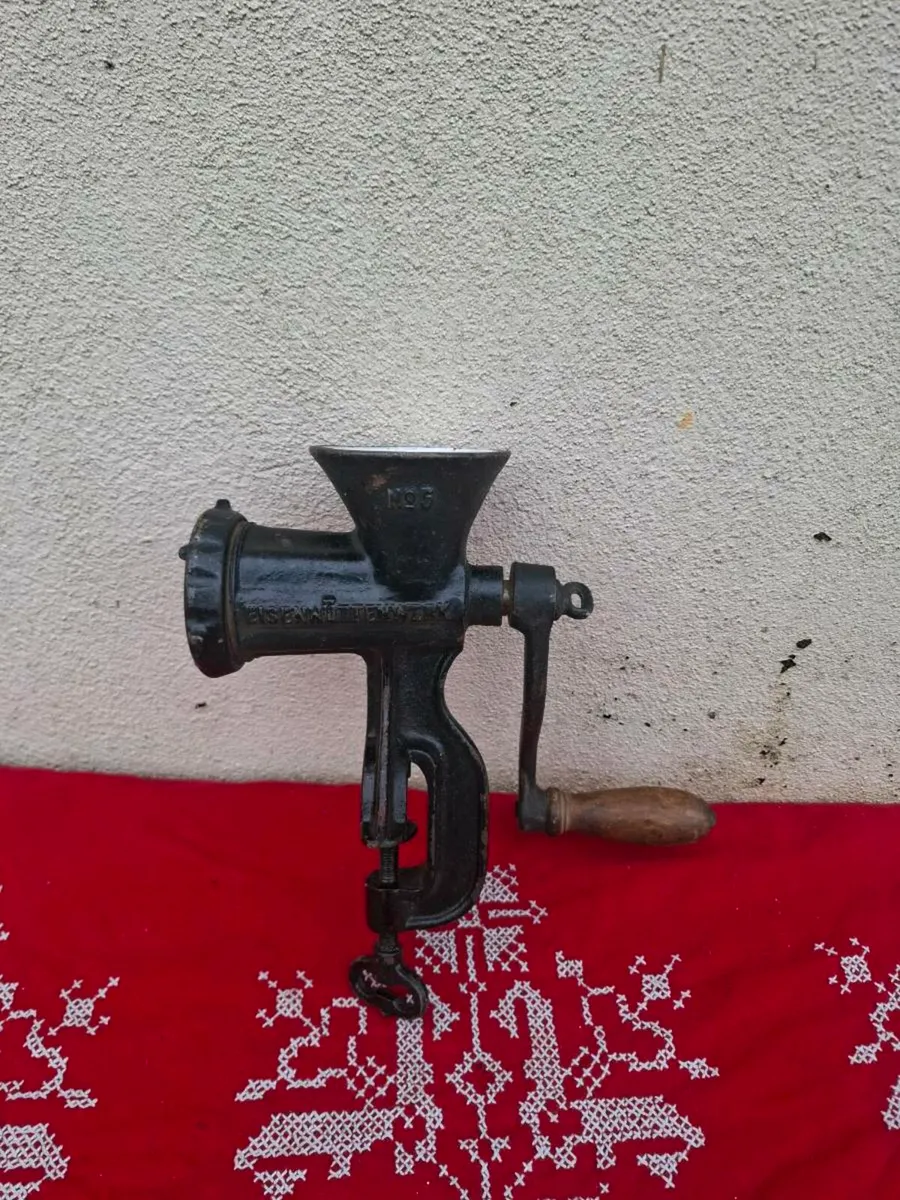 Vintage meat grinder postage possible - Image 1