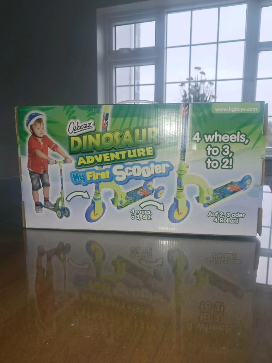 Assorted toys - Image 1