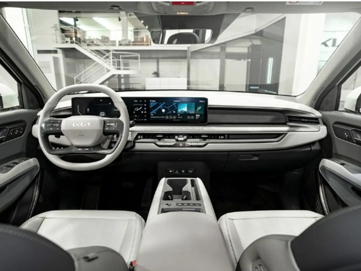 Kia EV9 EV9 GT-LINE Commercial, **99.8 kwh battery - Image 2