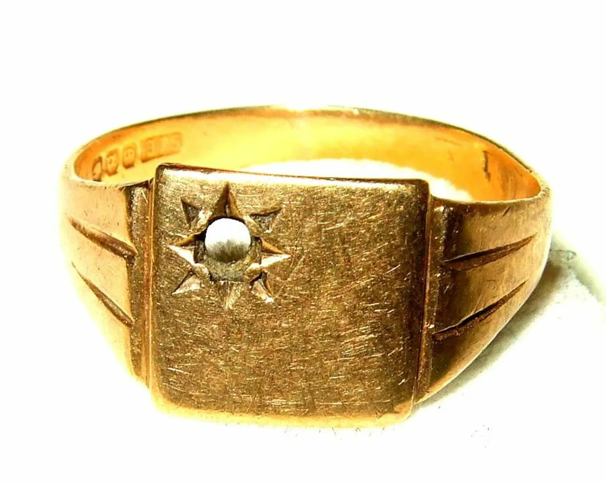 Vintage 9ct Gold Signet Ring - Image 1