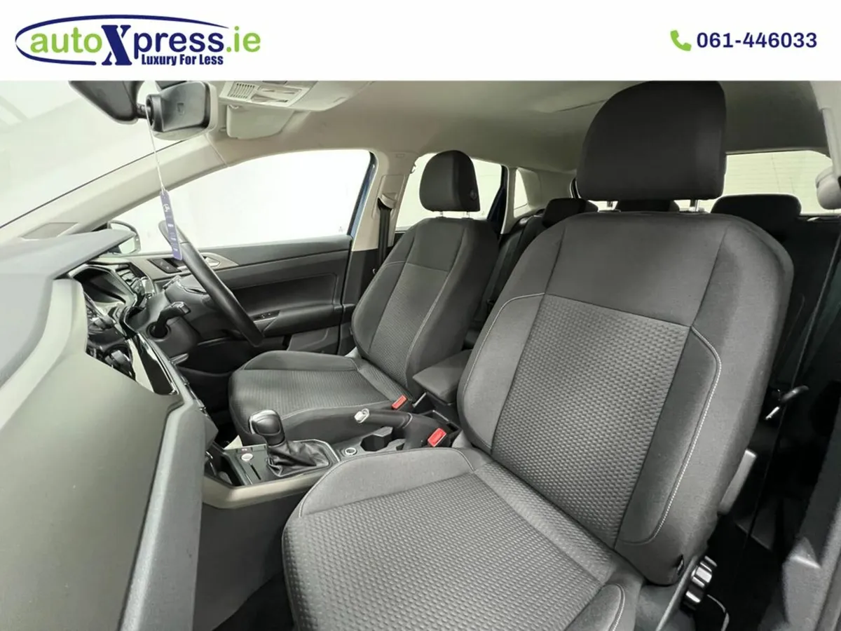 Volkswagen Polo 1.0 TSI Automatic, Reversing camer - Image 4