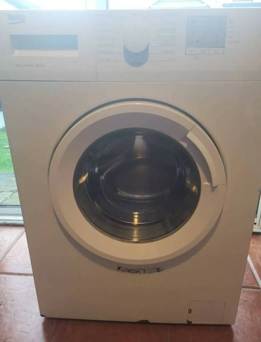 Washing machine - Image 1