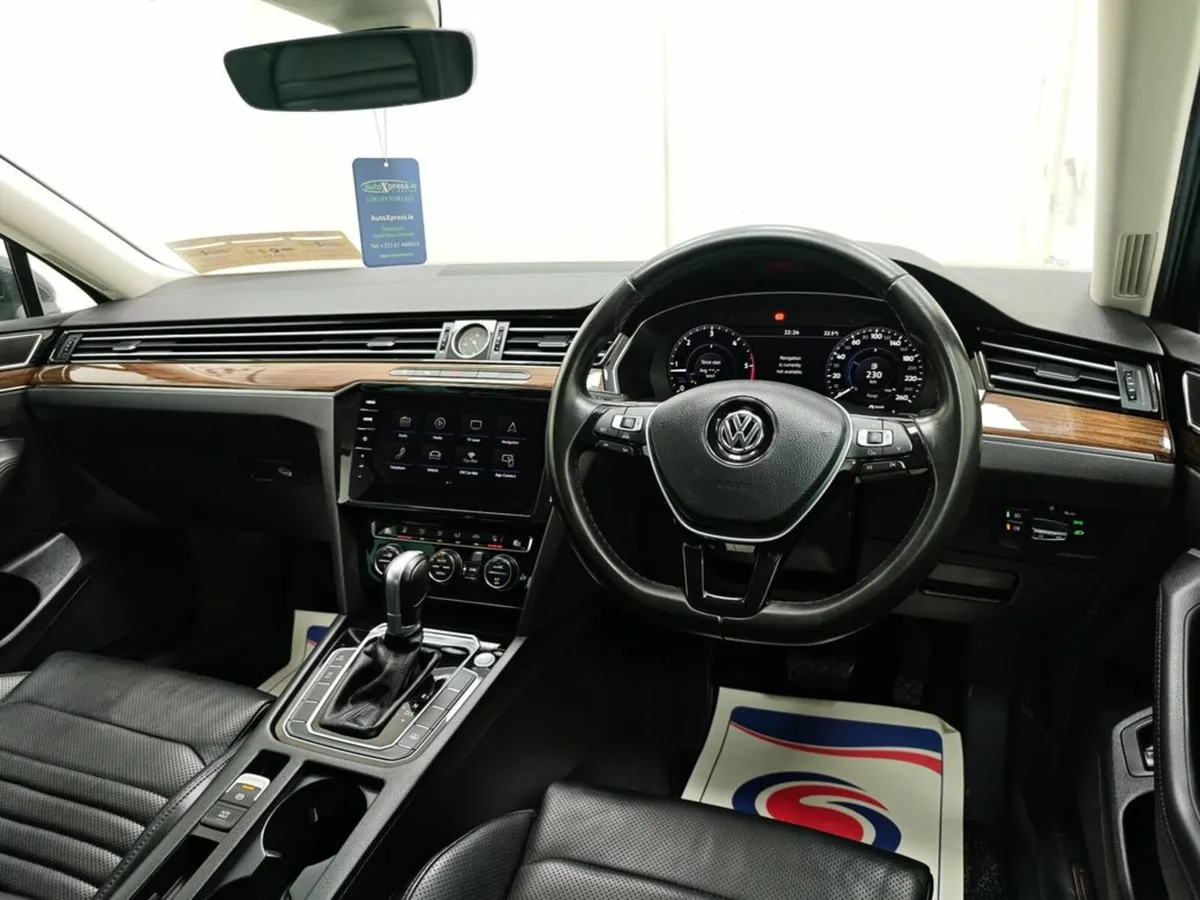 Volkswagen Passat 2.0 TDI Elegance Line Automatic, - Image 2