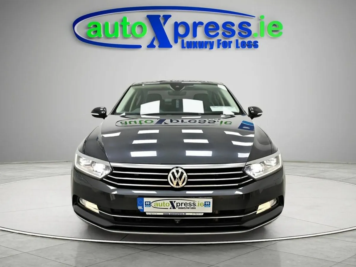 Volkswagen Passat 2.0 TDI Elegance Line Automatic, - Image 3