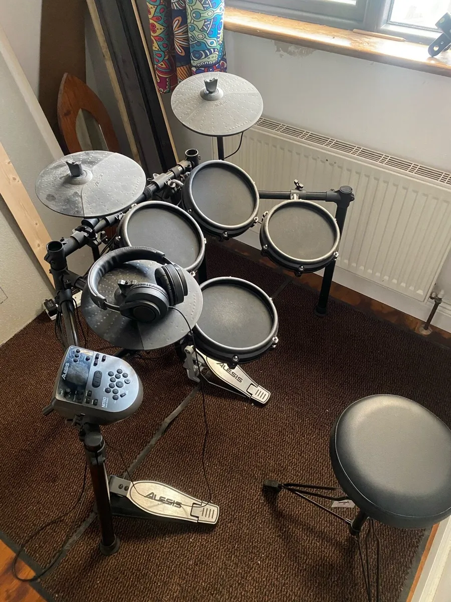 Alesis Nitro Mesh Electronic / E Drum Kit - Image 3