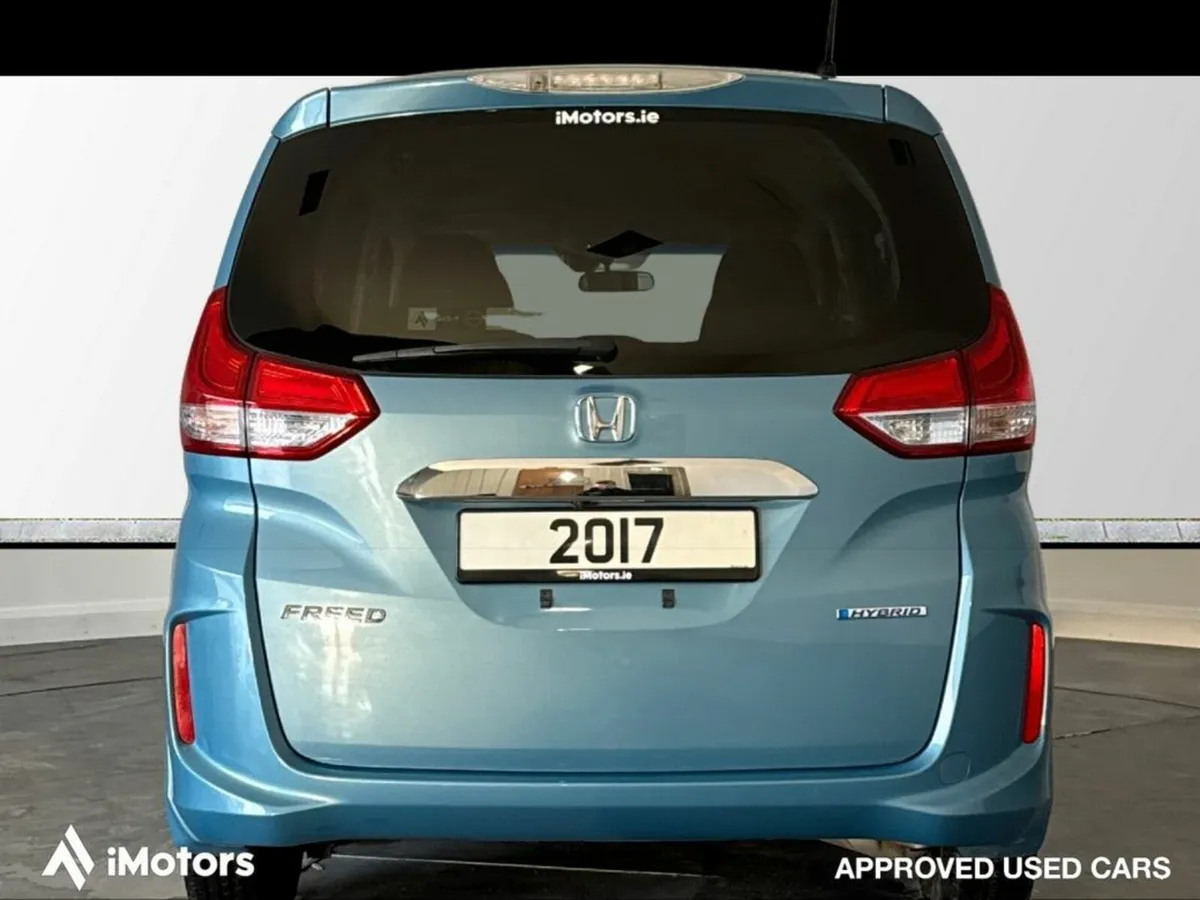Honda Freed 6 seater hybrid AUTOMATIC - Image 4