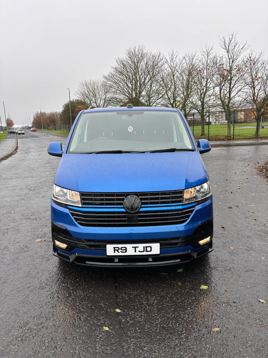 2022 Volkswagen Transporter crew cab - Image 2