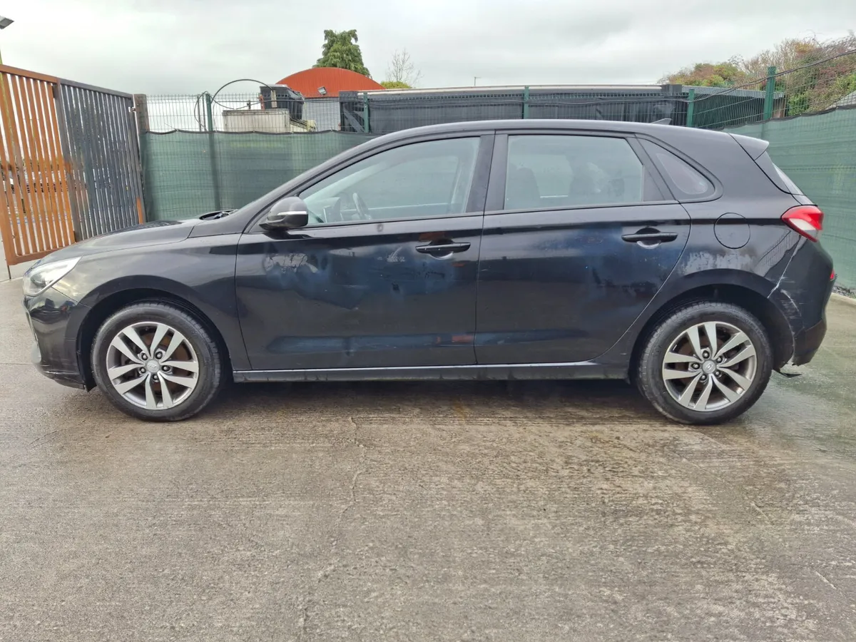 172 Hyundai i30 1.6 Diesel - Image 3