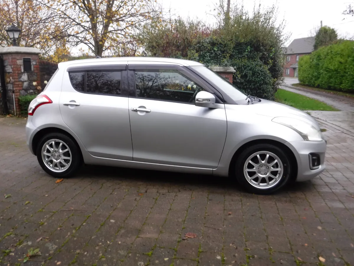 SUZUKI SWIFT 1.2 AUTO ANDROID+CARPLAY - Image 2