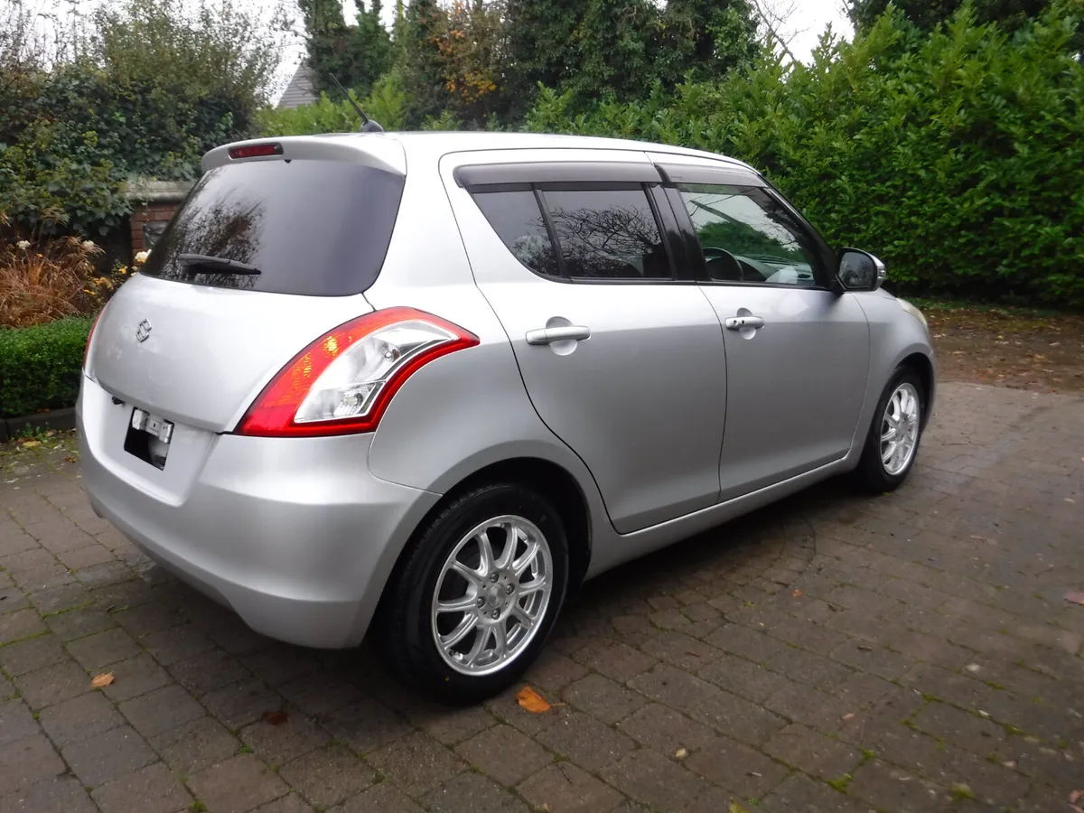 SUZUKI SWIFT 1.2 AUTO ANDROID+CARPLAY - Image 3