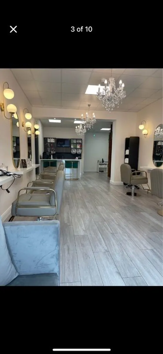 salon for rent & contents for sale to be included - Image 1