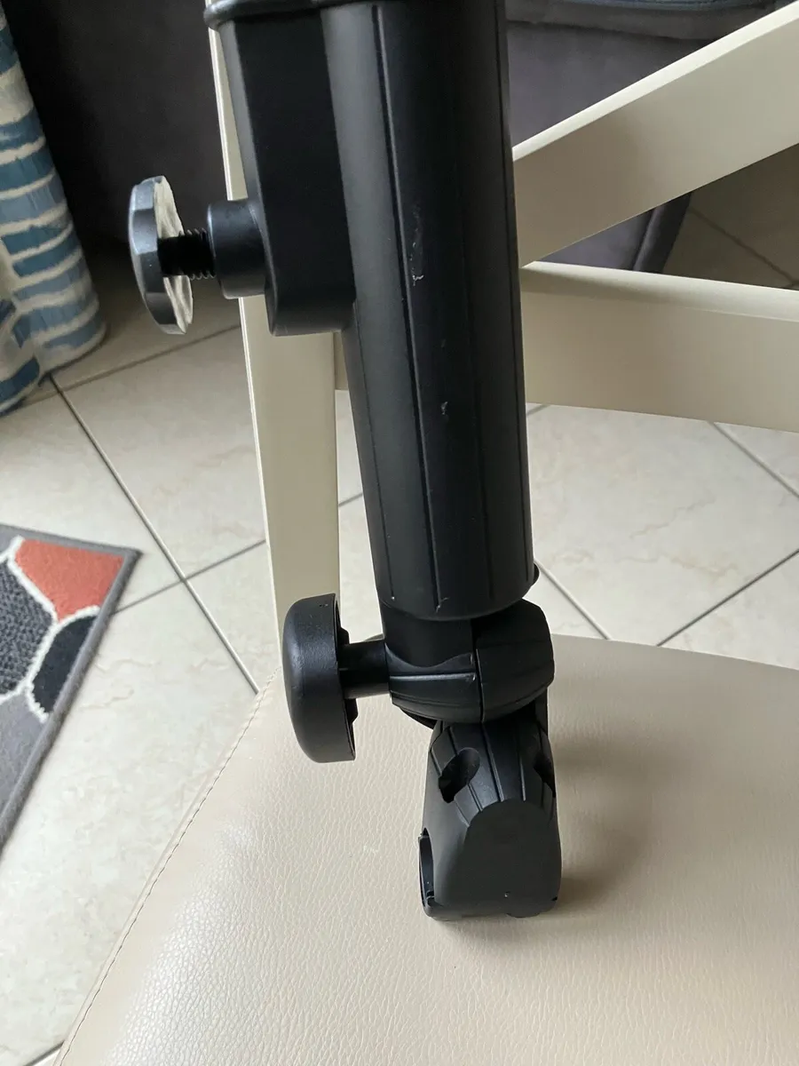 Golf Umbrella Holder - Image 1