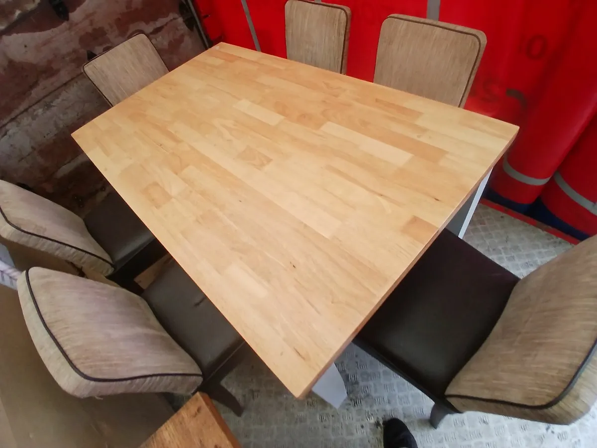 Table /chairs ..lot of (6)...delivered - Image 3