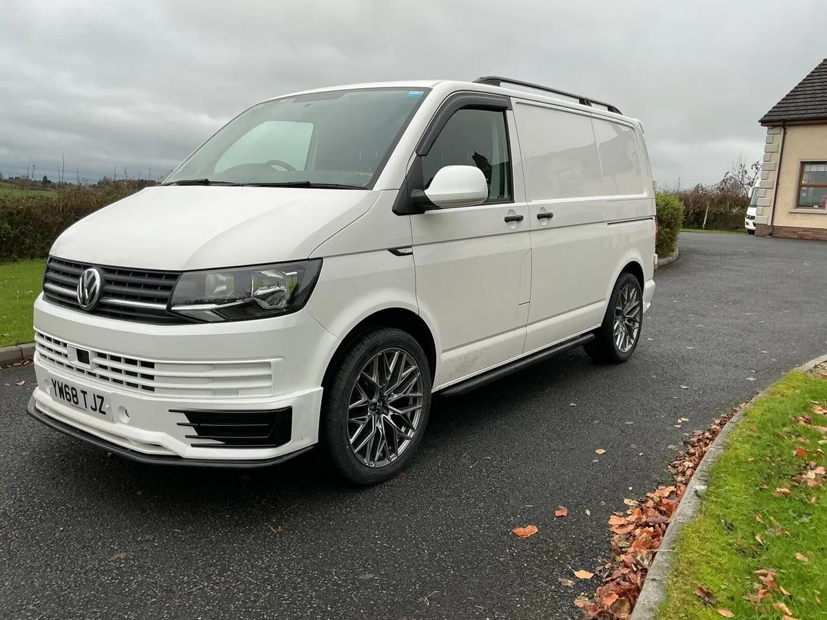 Volkswagen Transporter 2019 - Image 1