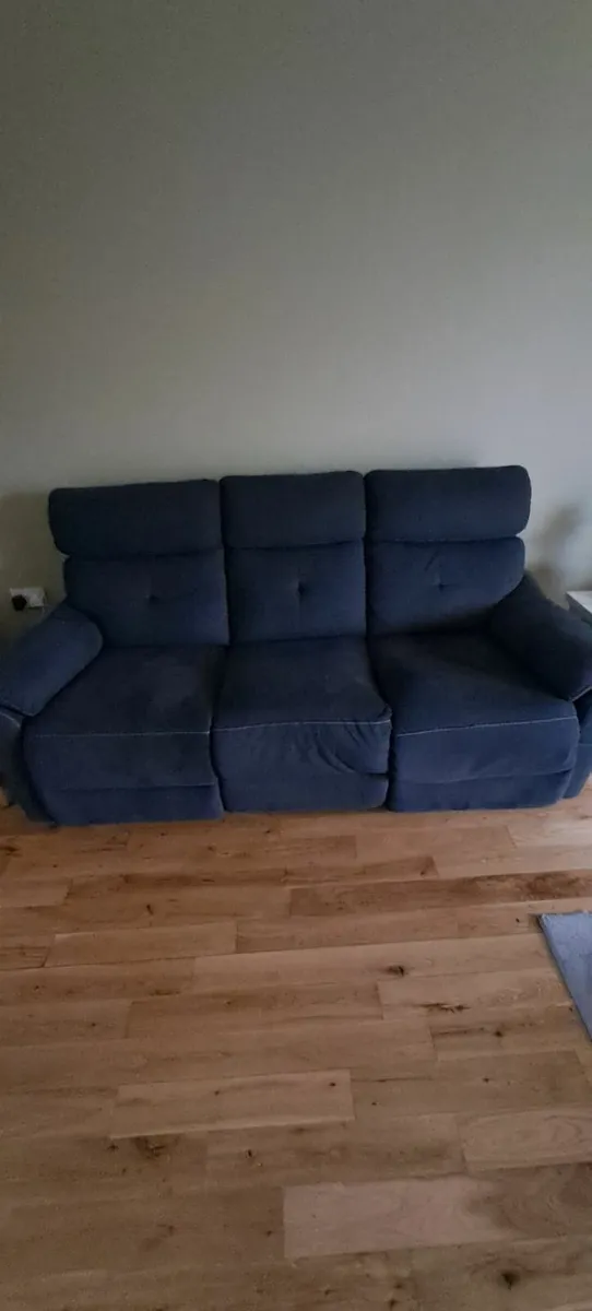 Couches - Image 2