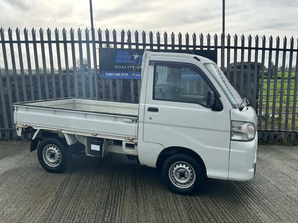 Daihatsu Hijet 2009 - Image 2