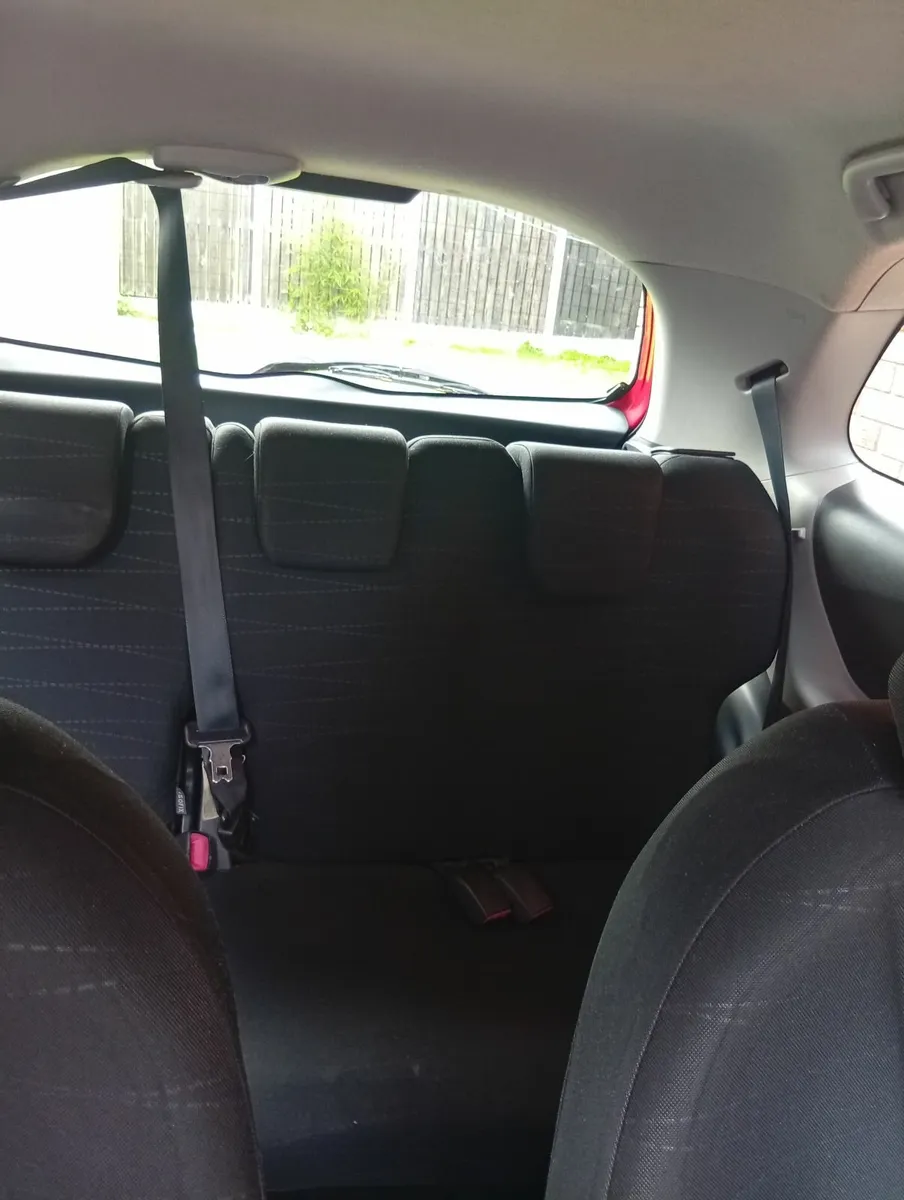 Toyota Yaris 2006 - Image 2