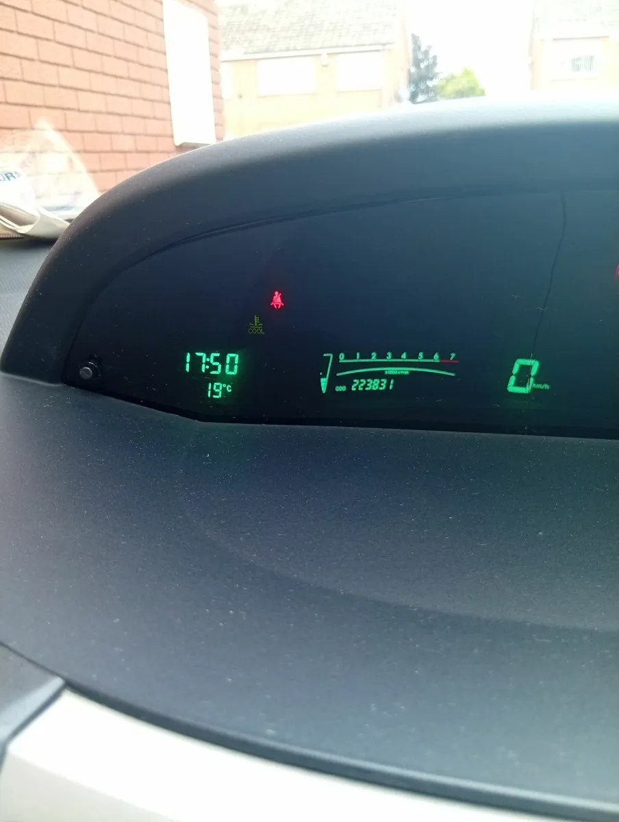 Toyota Yaris 2006 - Image 4