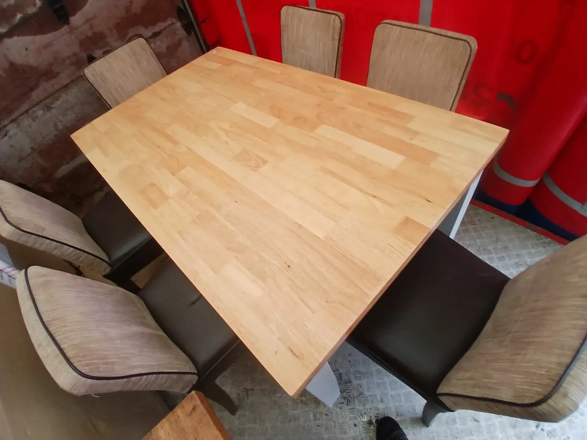 Table/chairs lot of (6)..delivered - Image 3