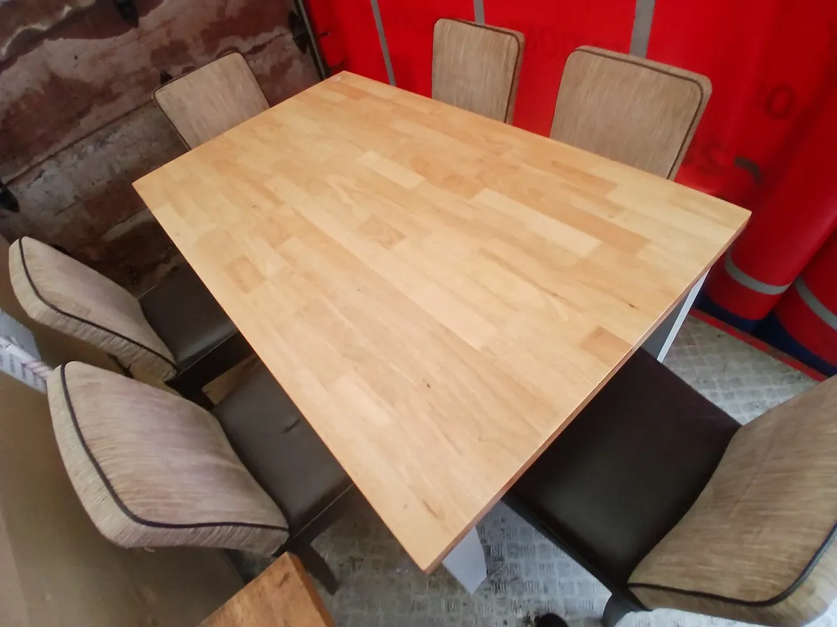 Table/chairs lot of (6)..delivered - Image 4